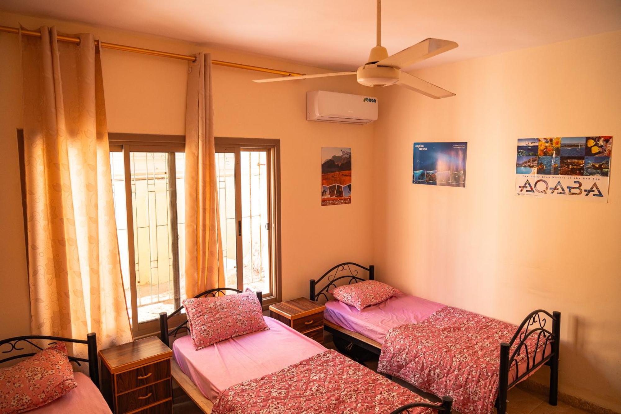Extra Traveller Hostel Άκαμπα Εξωτερικό φωτογραφία