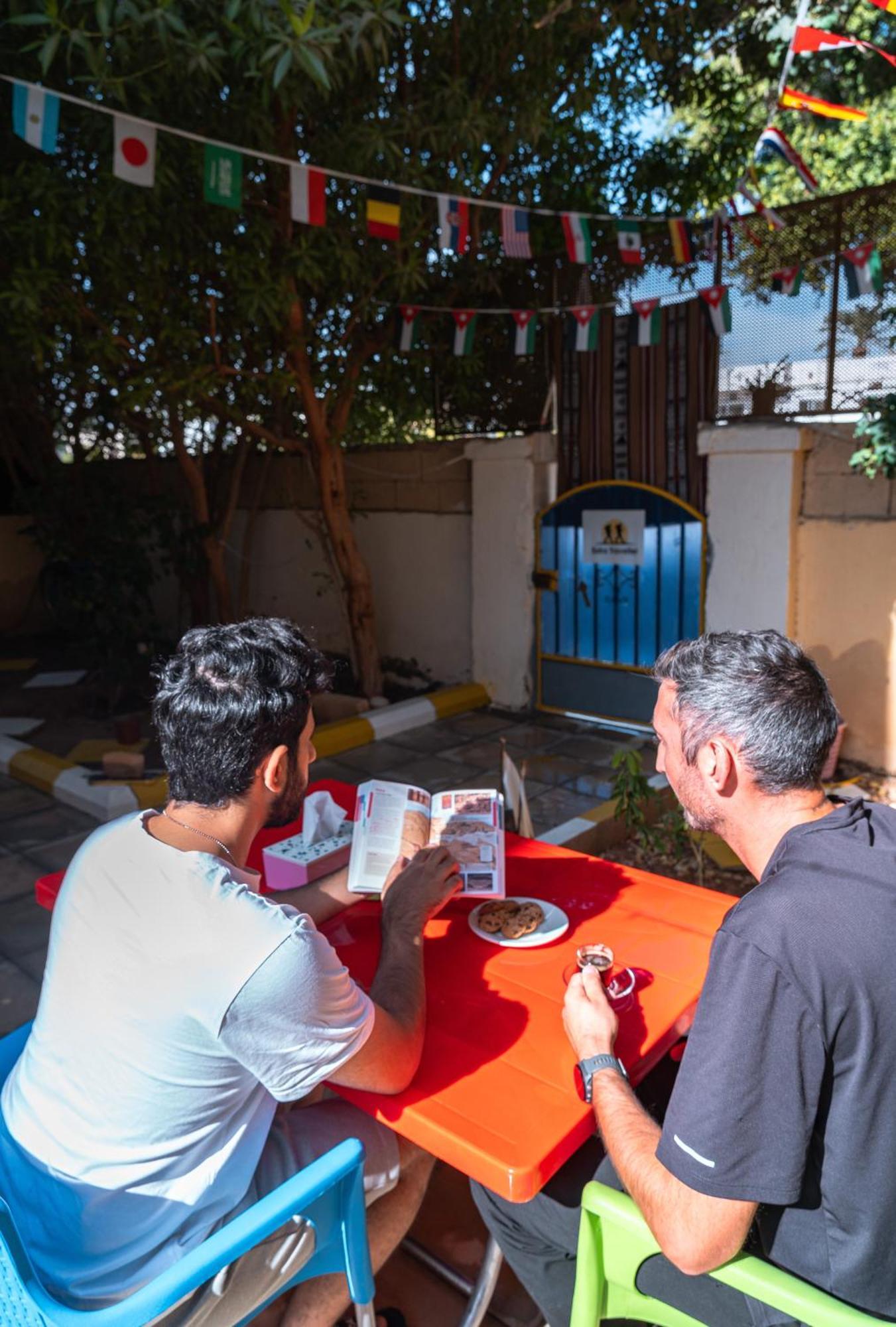Extra Traveller Hostel Άκαμπα Εξωτερικό φωτογραφία