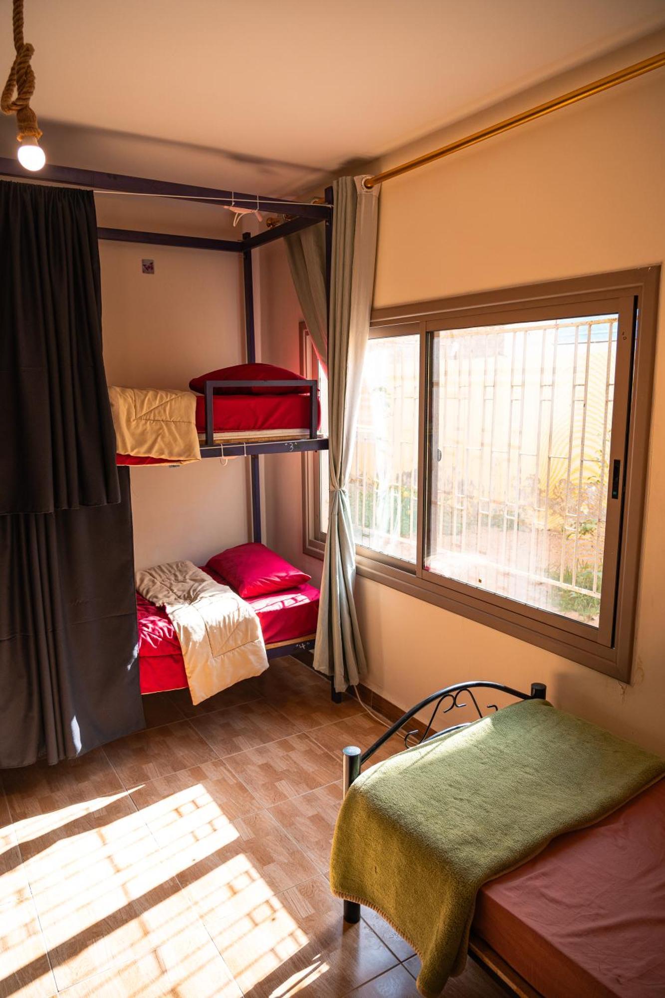 Extra Traveller Hostel Άκαμπα Εξωτερικό φωτογραφία